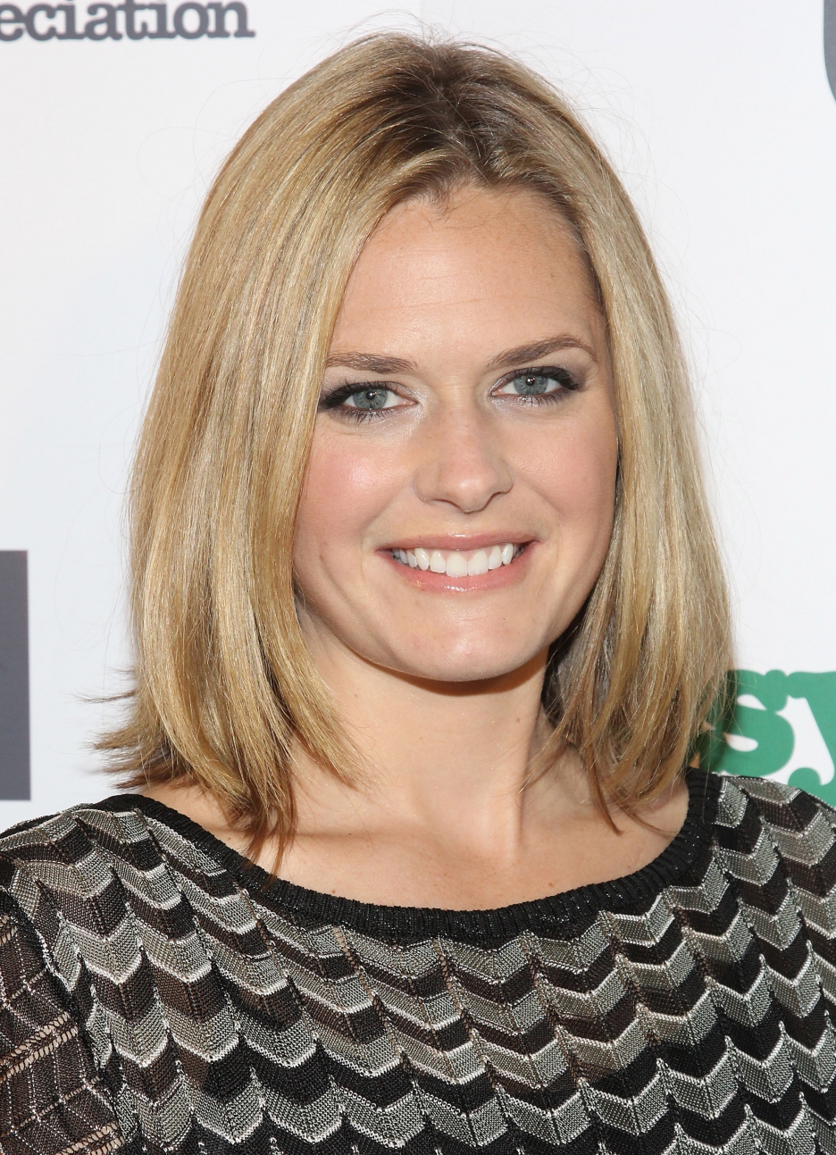 Pin By Karisma Quist On Hair Maggie Lawson Prettiest Actresses Lawson